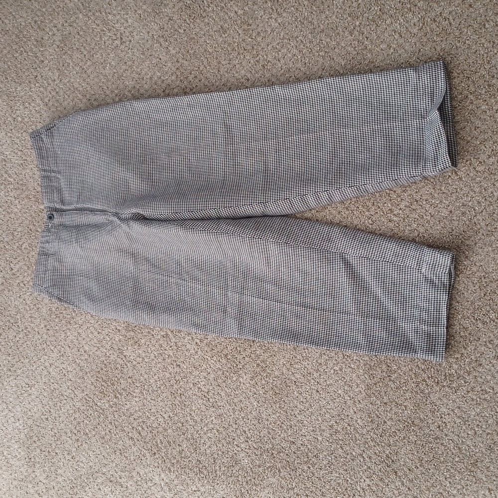 HoundTooth Print Capris by Liz Claiborne